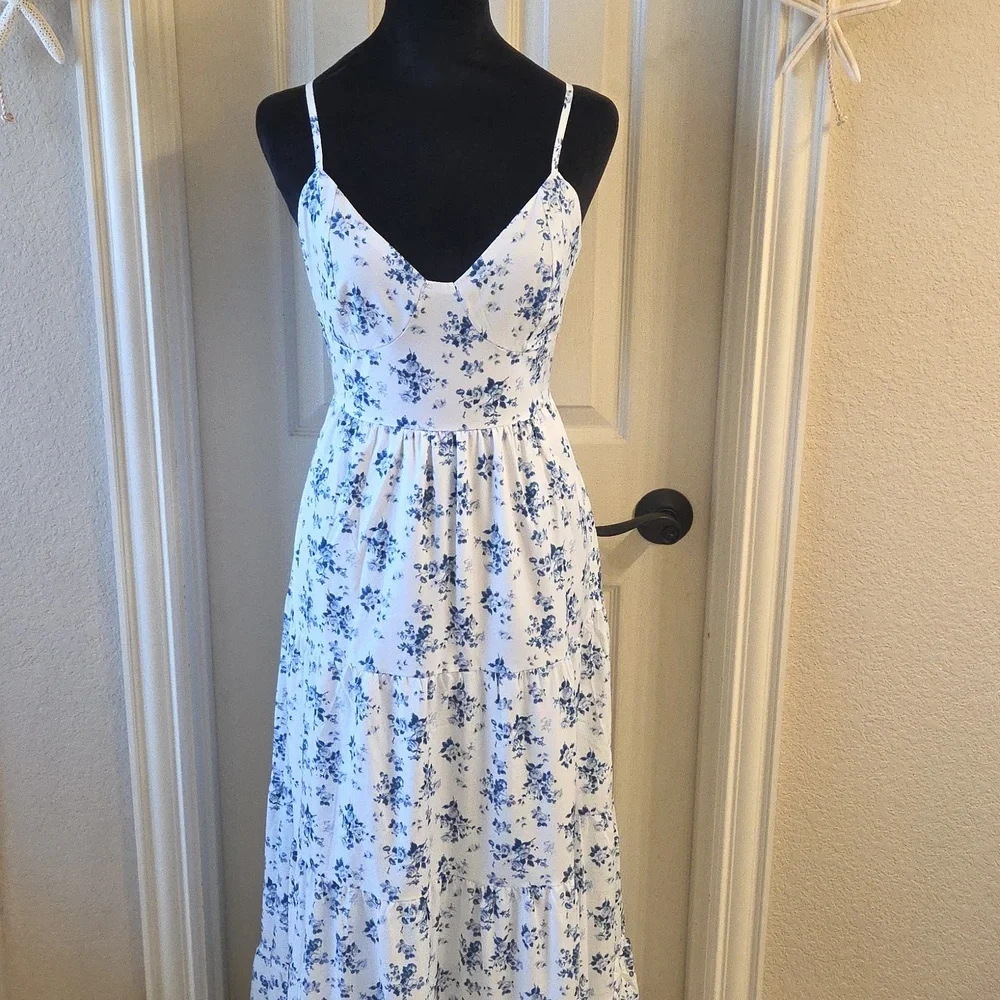 Floral Spaghetti Strap Maxi Dress With Cut Out In Back - Picture 3 of 16